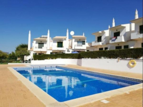 Joia da Galé House - Pool and Garden & BBQ & Galé Beach